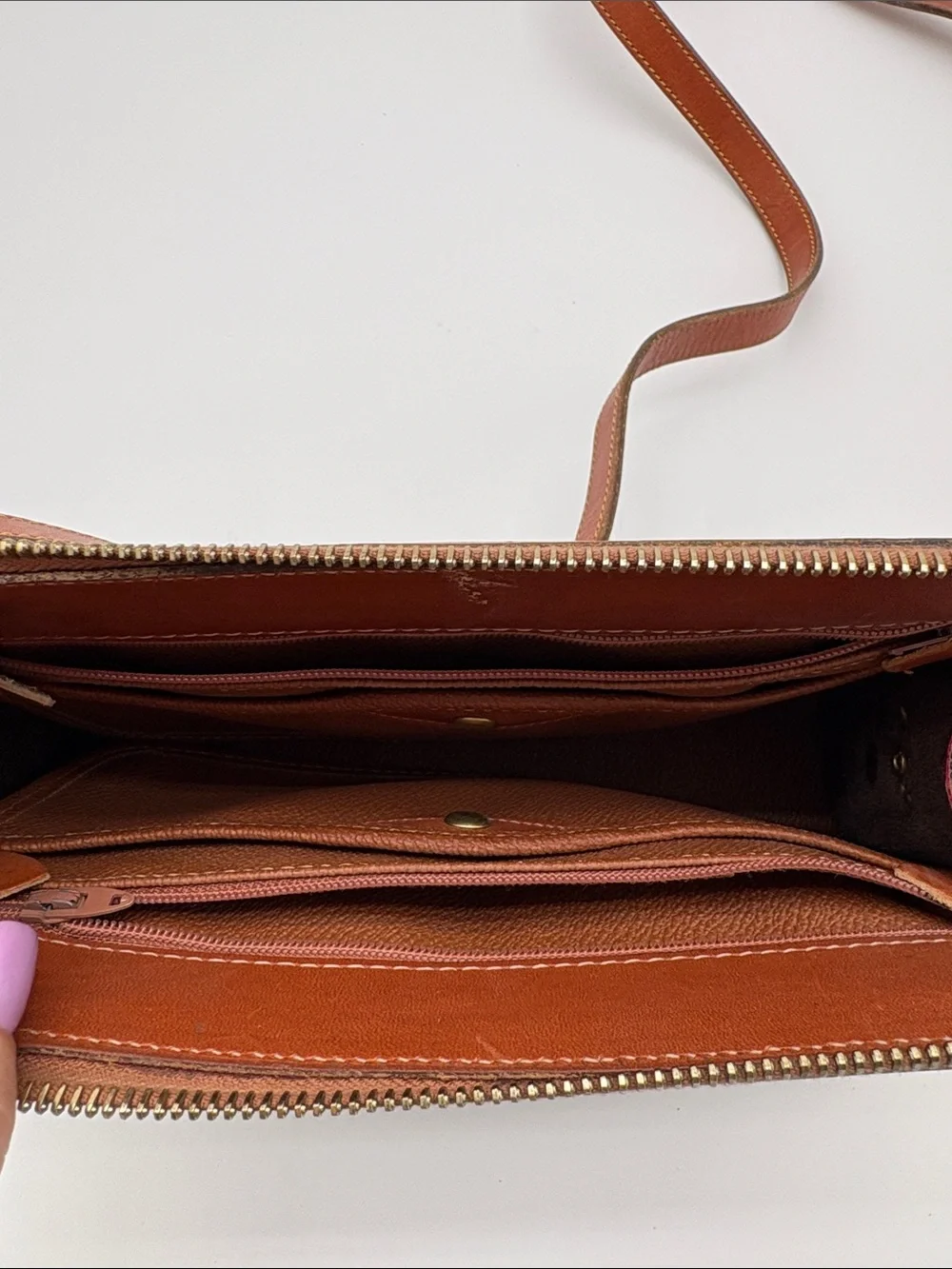 Dooney & Bourke height 6in
